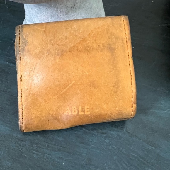 ABLE leather wallet Tri-fold with side pocket and compartments for cards - Picture 1 of 6